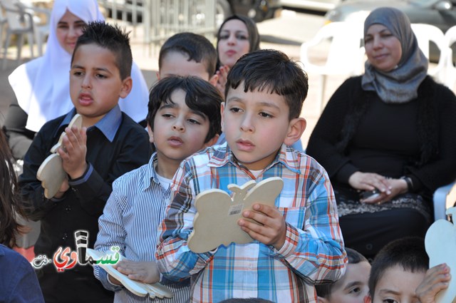 كفرقاسم – فيديو: بساتين الامل, السلام , والمحبة تحتفل بعيد الام على انغام عمو انس وجوقته ..